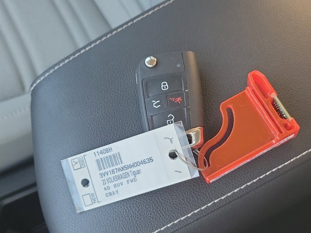 Certified 2022 Volkswagen Tiguan S image 34