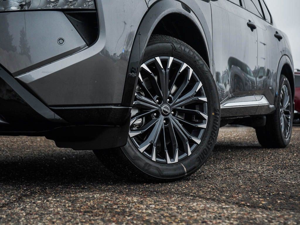 New 2026 Nissan Rogue Platinum image 6