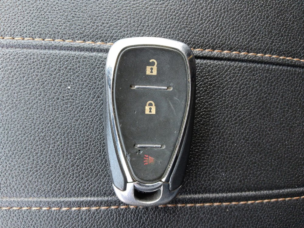 Used 2020 Chevrolet Traverse LS FWD image 32