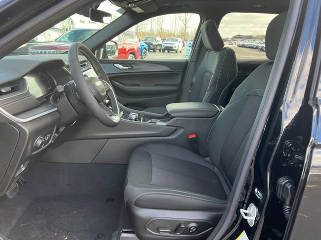 New 2026 Jeep Grand Cherokee Laredo X image 4