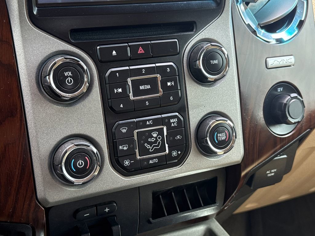 Used 2016 Ford F350 Lariat w/ Lariat Ultimate Package AWD/4WD image 28