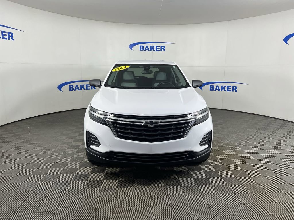 Used 2024 Chevrolet Equinox LS w/ LS Convenience Package image 3