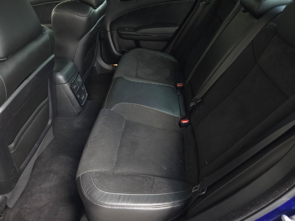 Used 2022 Dodge Charger R/T w/ Plus Group RWD image 30