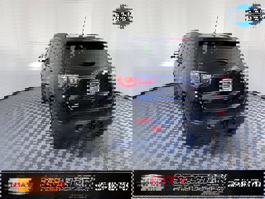 Used 2024 Jeep Compass Trailhawk w/ Trailhawk Convenience Group image 5