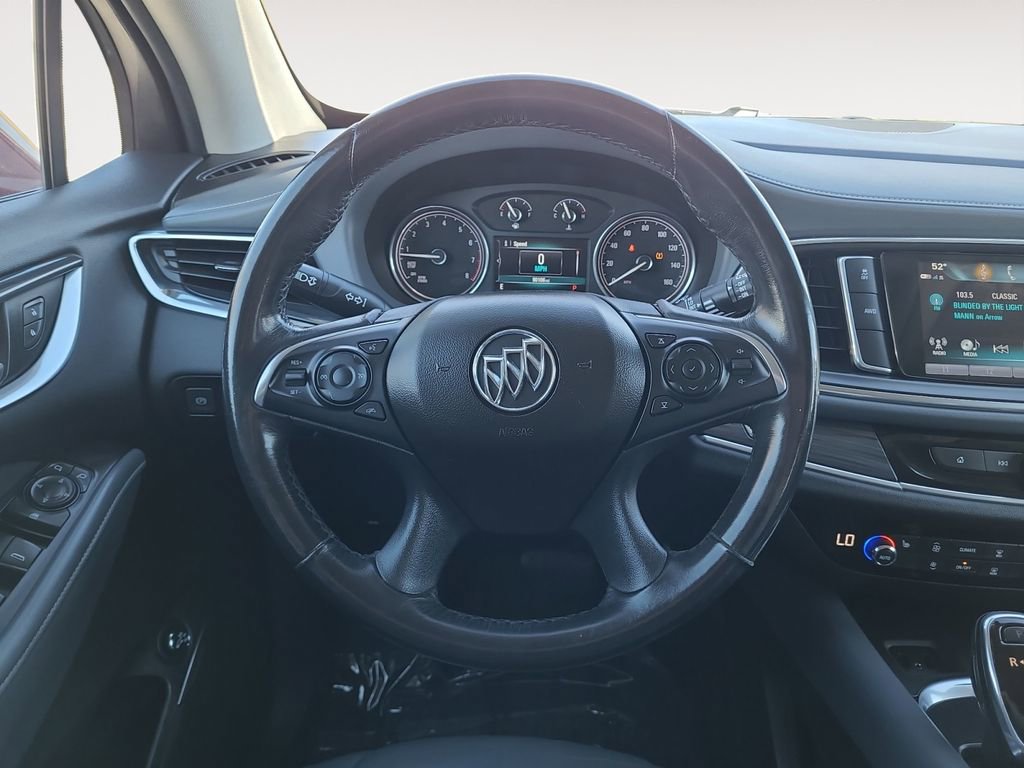 Used 2018 Buick Enclave Essence image 12