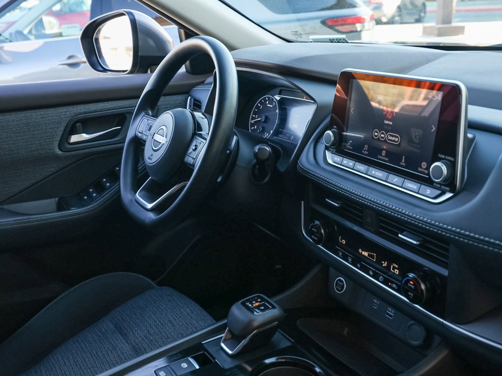 Used 2023 Nissan Rogue SV image 20