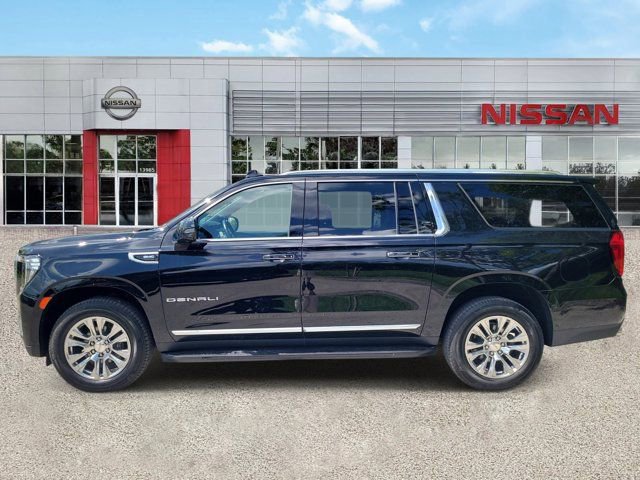 Used 2021 GMC Yukon XL Denali image 7