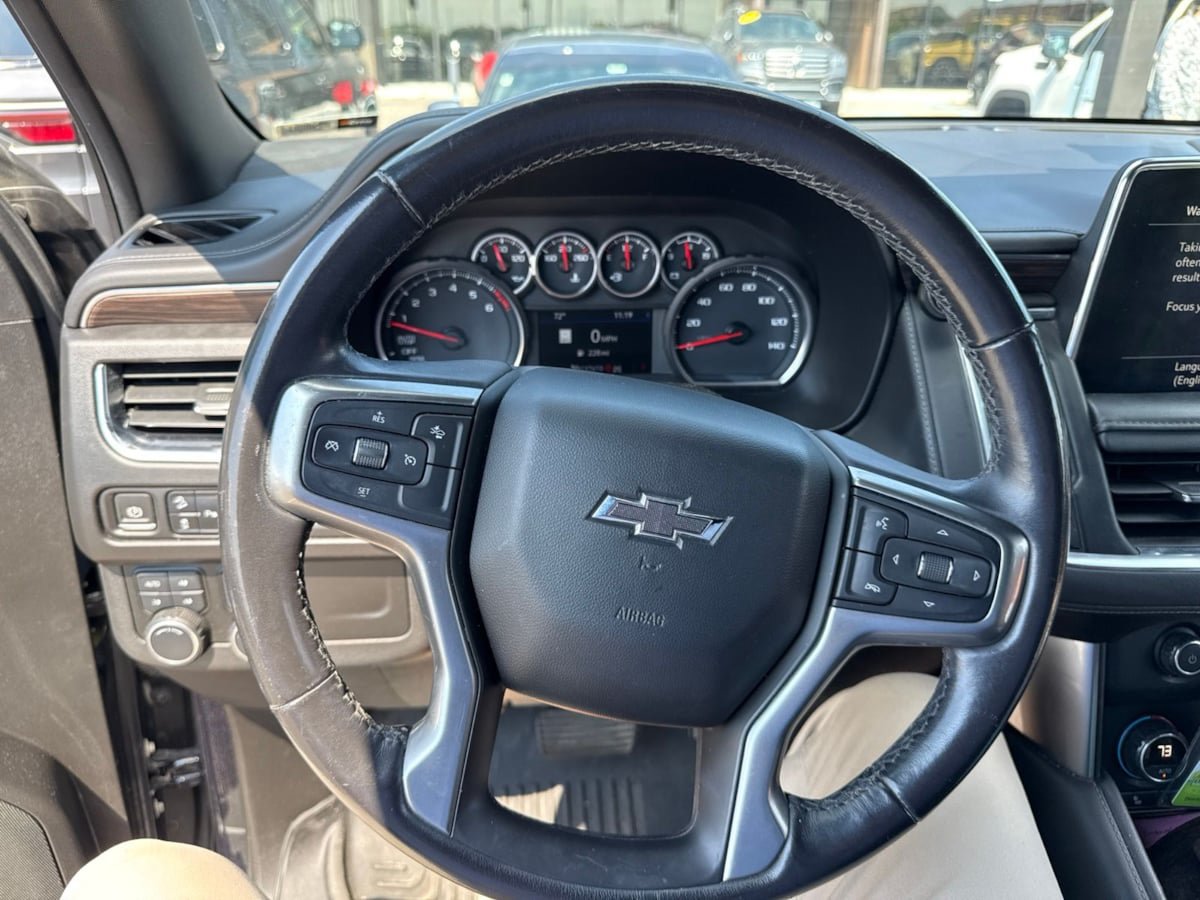 Used 2021 Chevrolet Suburban Z71 w/ Rear Media and Nav Package AWD/4WD image 9