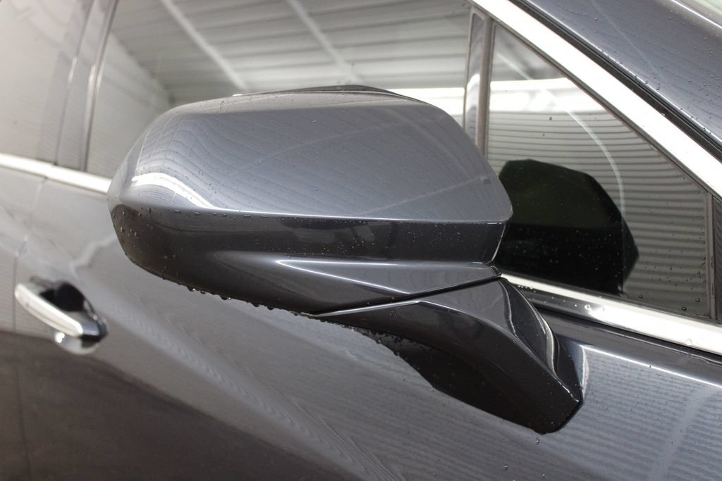 Used 2019 Cadillac XT5 FWD image 13