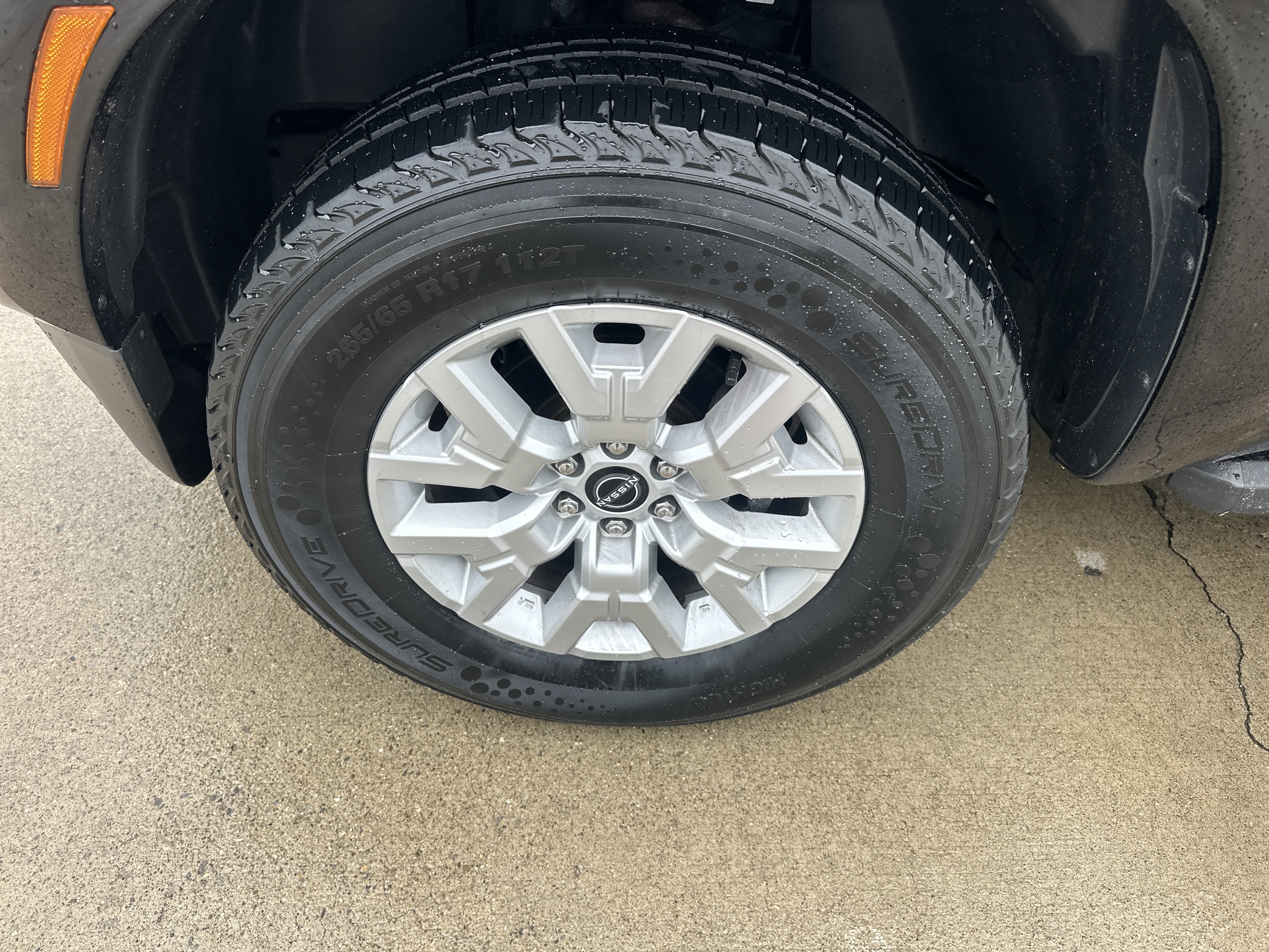 Used 2022 Nissan Frontier SV AWD/4WD image 8