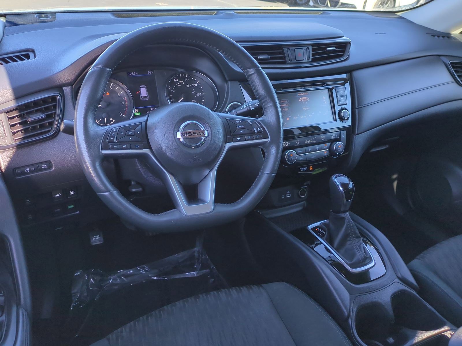 Used 2018 Nissan Rogue SV w/ Premium Package image 29