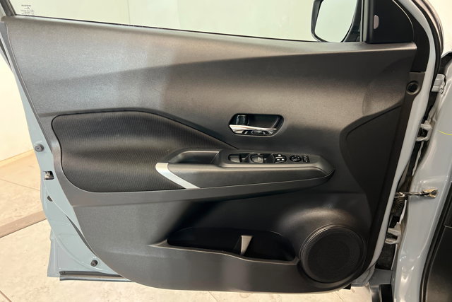 Used 2021 Nissan Kicks SV image 14