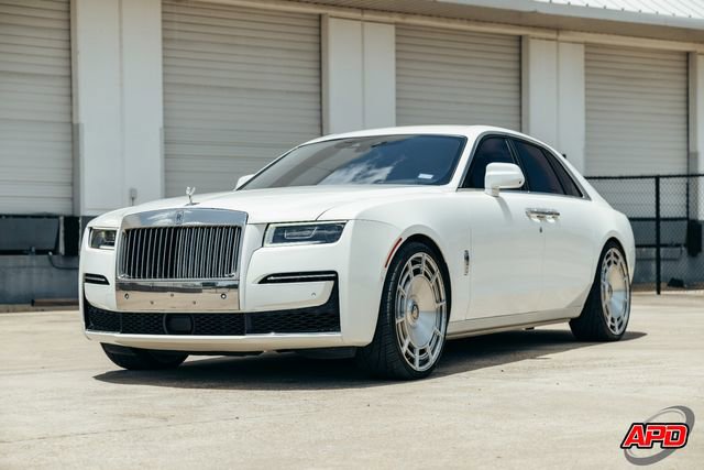 Used 2022 Rolls-Royce Ghost w/ Ghost Package image 46