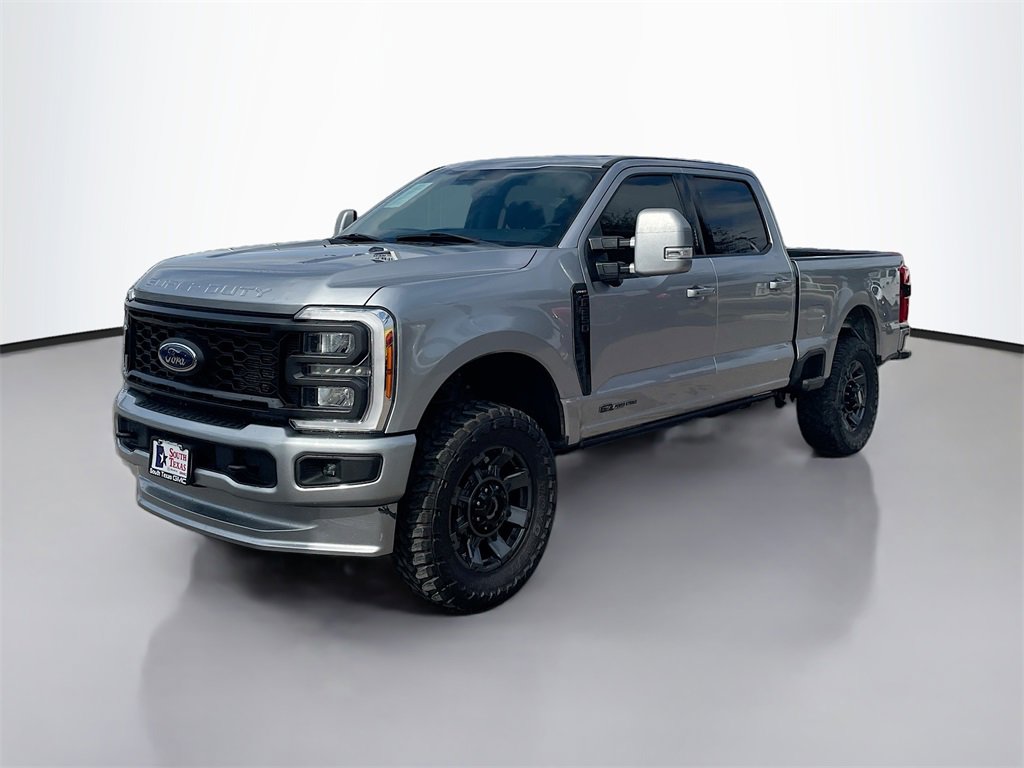 Used 2023 Ford F250 Lariat w/ Sport Appearance Package image 3