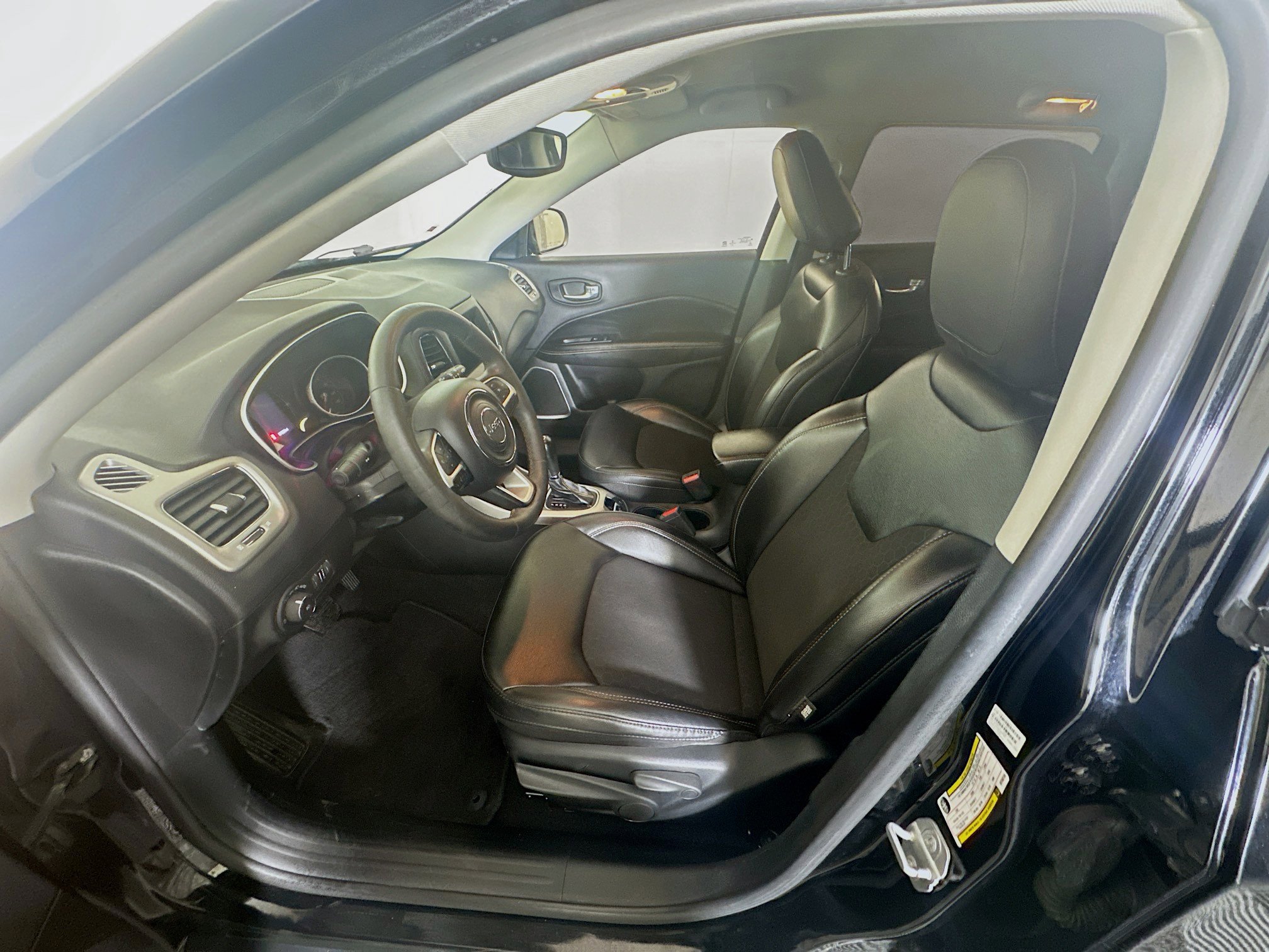 Used 2021 Jeep Compass Latitude FWD image 13