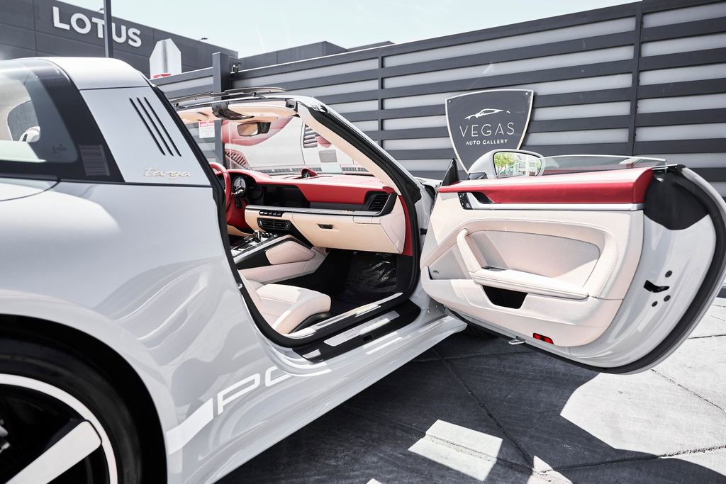 Used 2021 Porsche 911 Targa 4S image 27