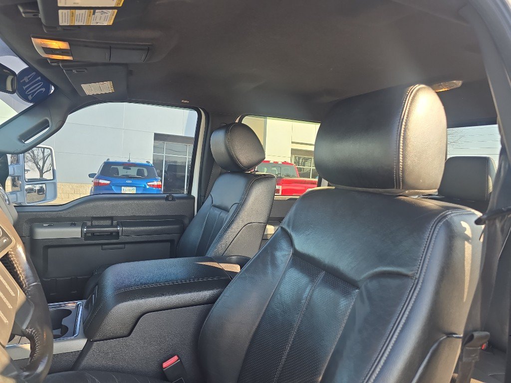 Used 2014 Ford F550 4x4 Crew Cab Super Duty w/ Lariat Interior Package image 19