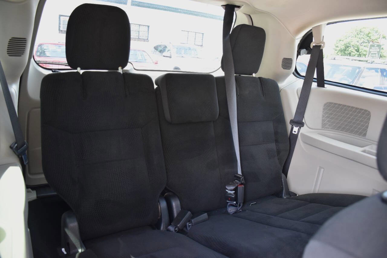 Used 2019 Dodge Grand Caravan SE image 20