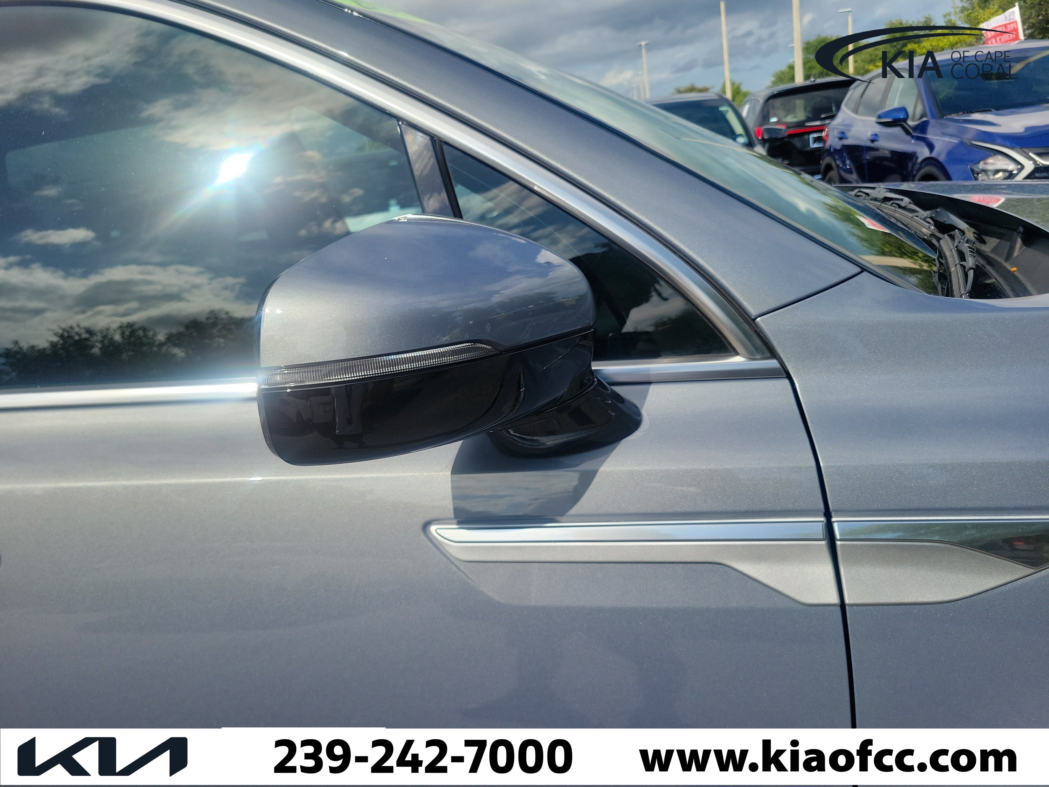 Certified 2025 Kia Sorento S w/ Panoramic Sunroof Package FWD image 8