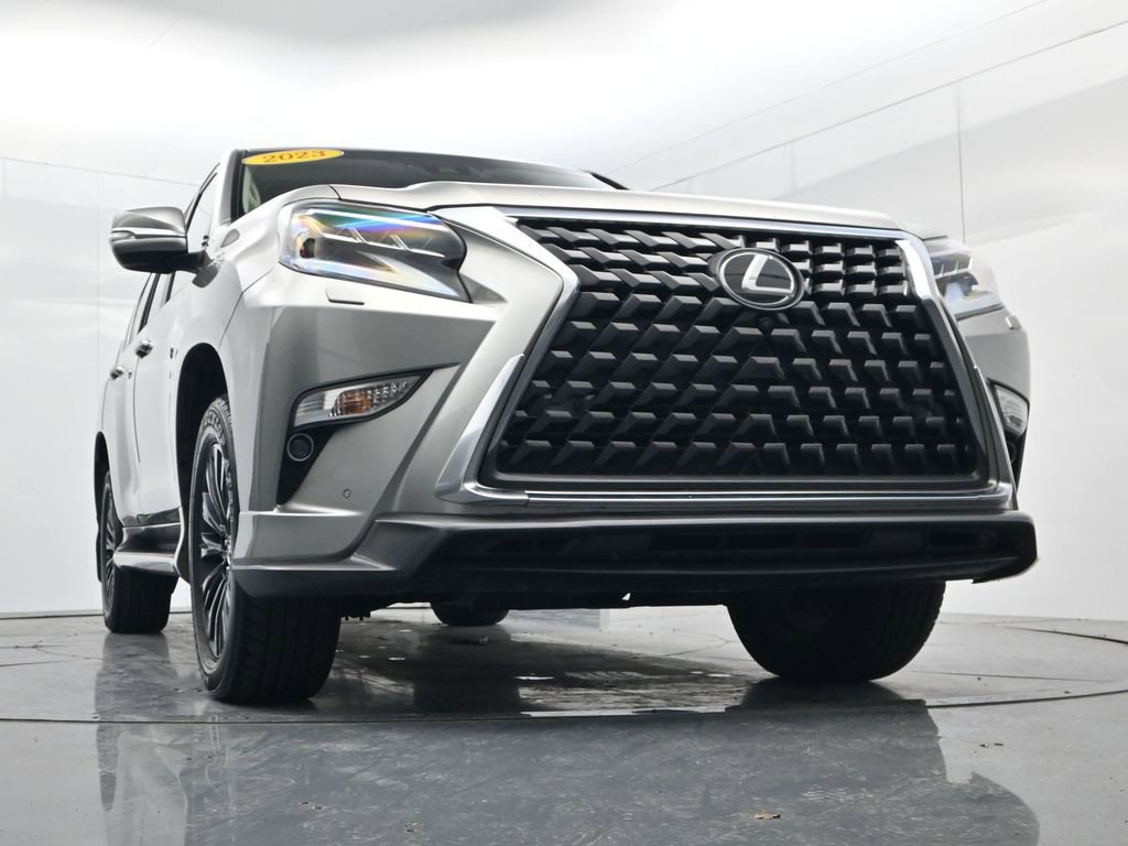 Used 2023 Lexus GX 460 Luxury w/ Sport Design Package image 47