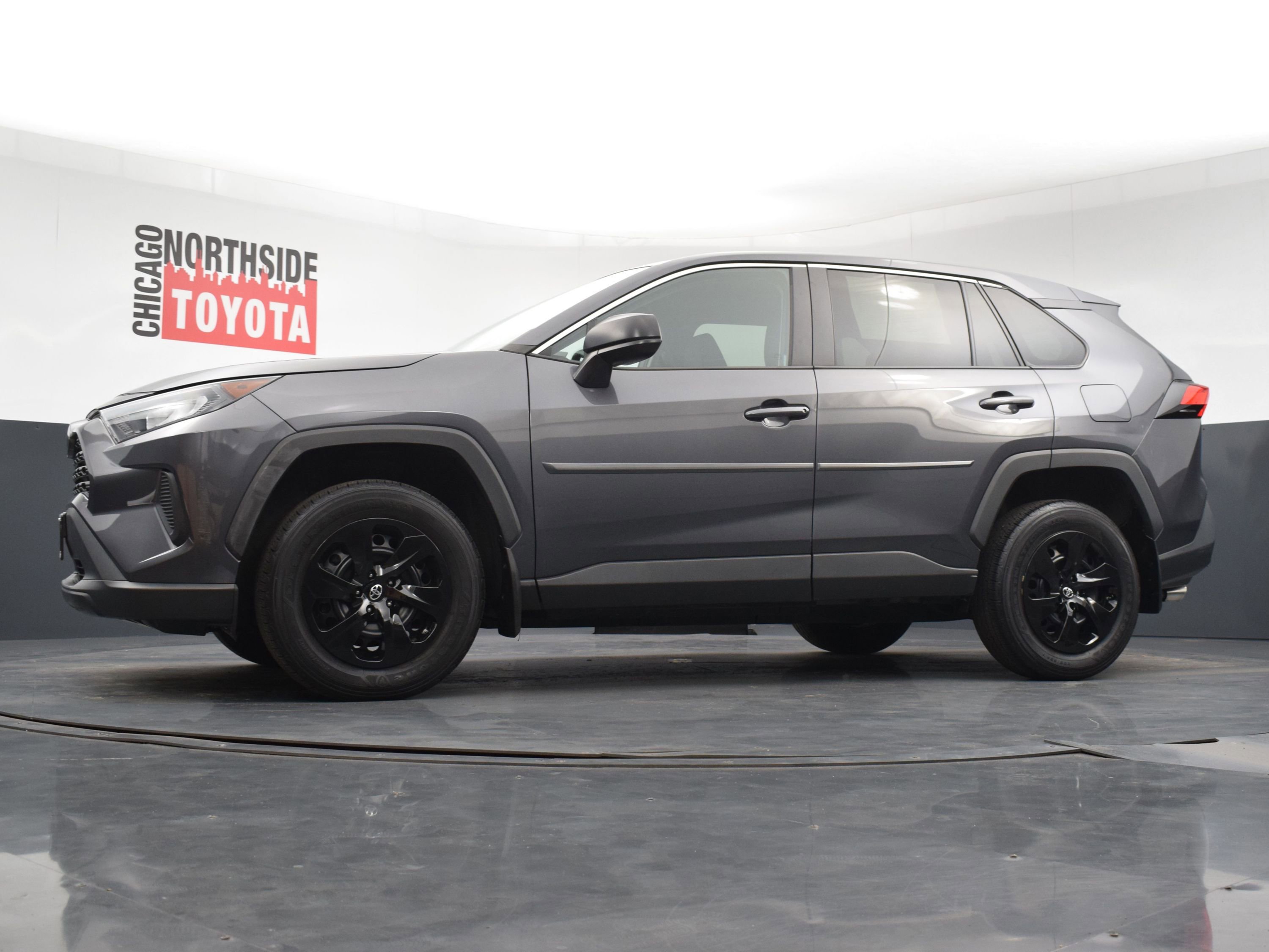 Used 2022 Toyota RAV4 LE image 24