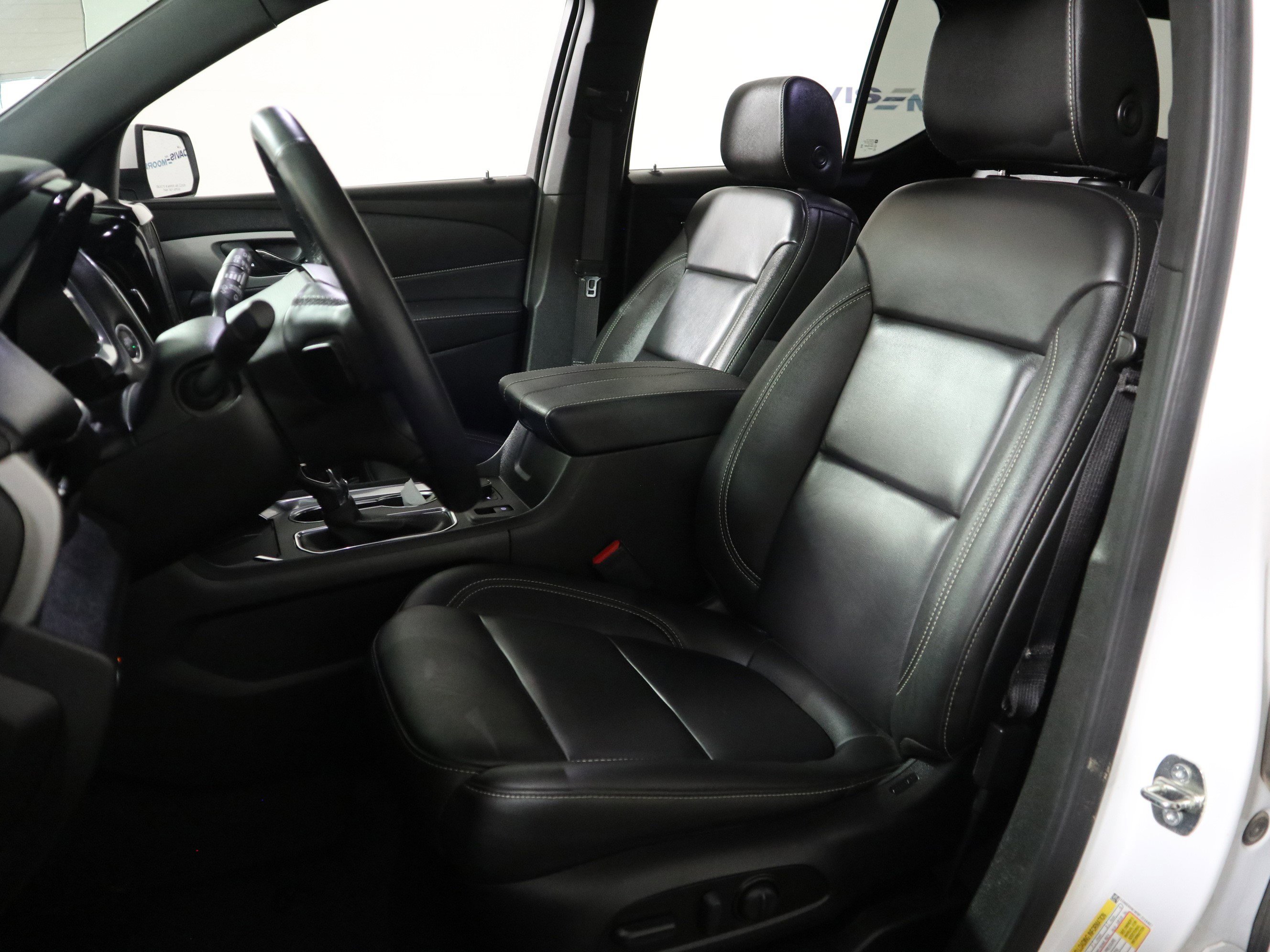 Used 2023 Chevrolet Traverse LT FWD image 22
