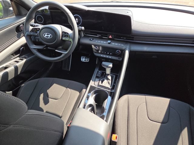 New 2026 Hyundai Elantra SEL FWD image 21
