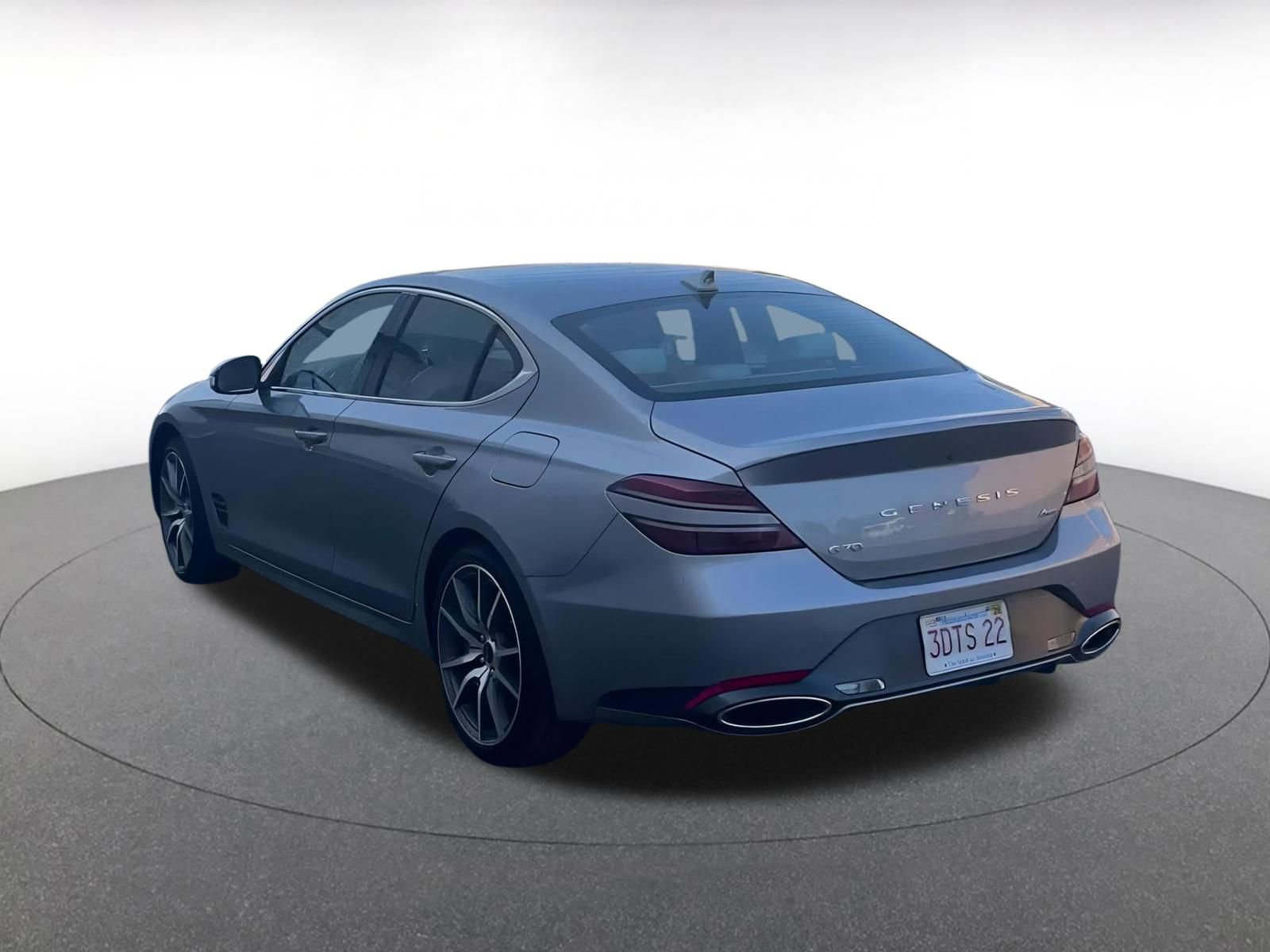 Used 2024 Genesis G70 2.5T image 11