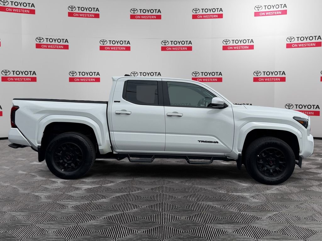 Used 2025 Toyota Tacoma SR5 AWD/4WD image 2