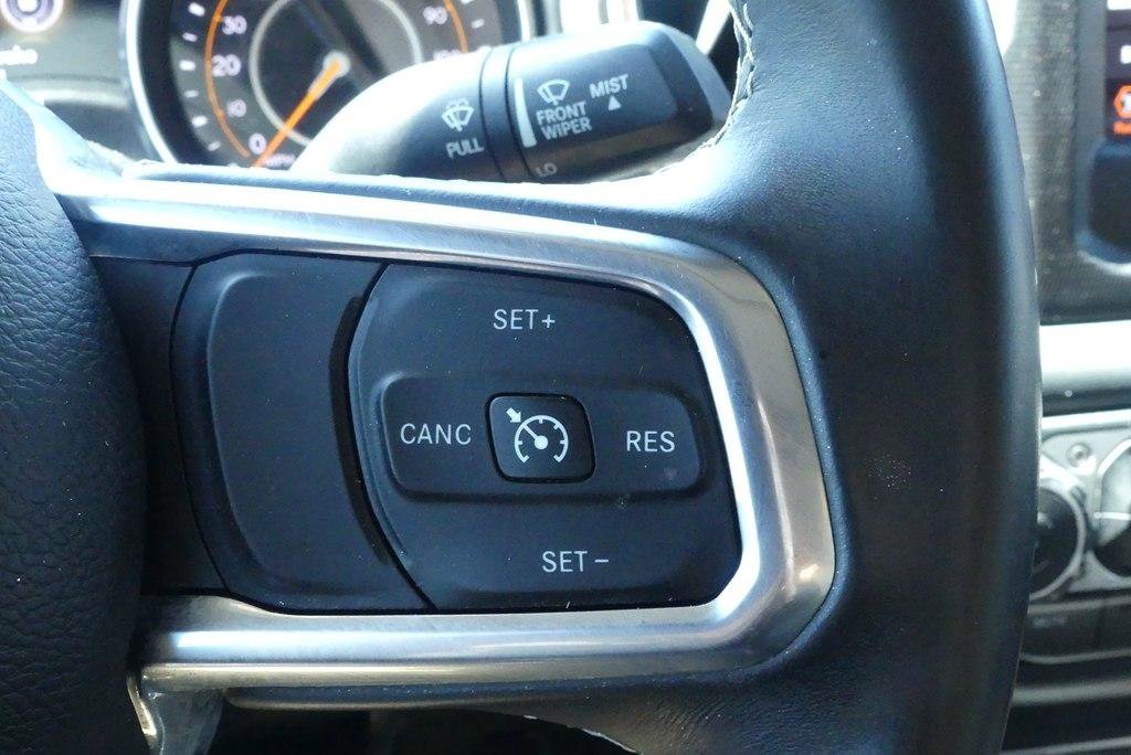 Used 2018 Jeep Wrangler Unlimited Sahara w/ LED Lighting Group AWD/4WD image 15