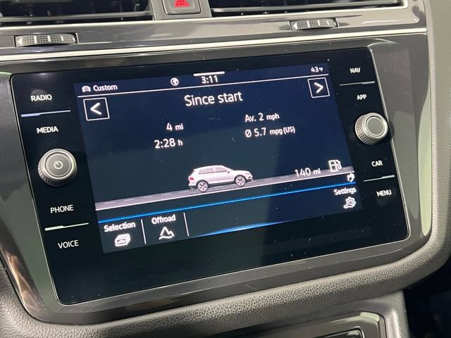 Used 2024 Volkswagen Tiguan SEL R-Line image 39