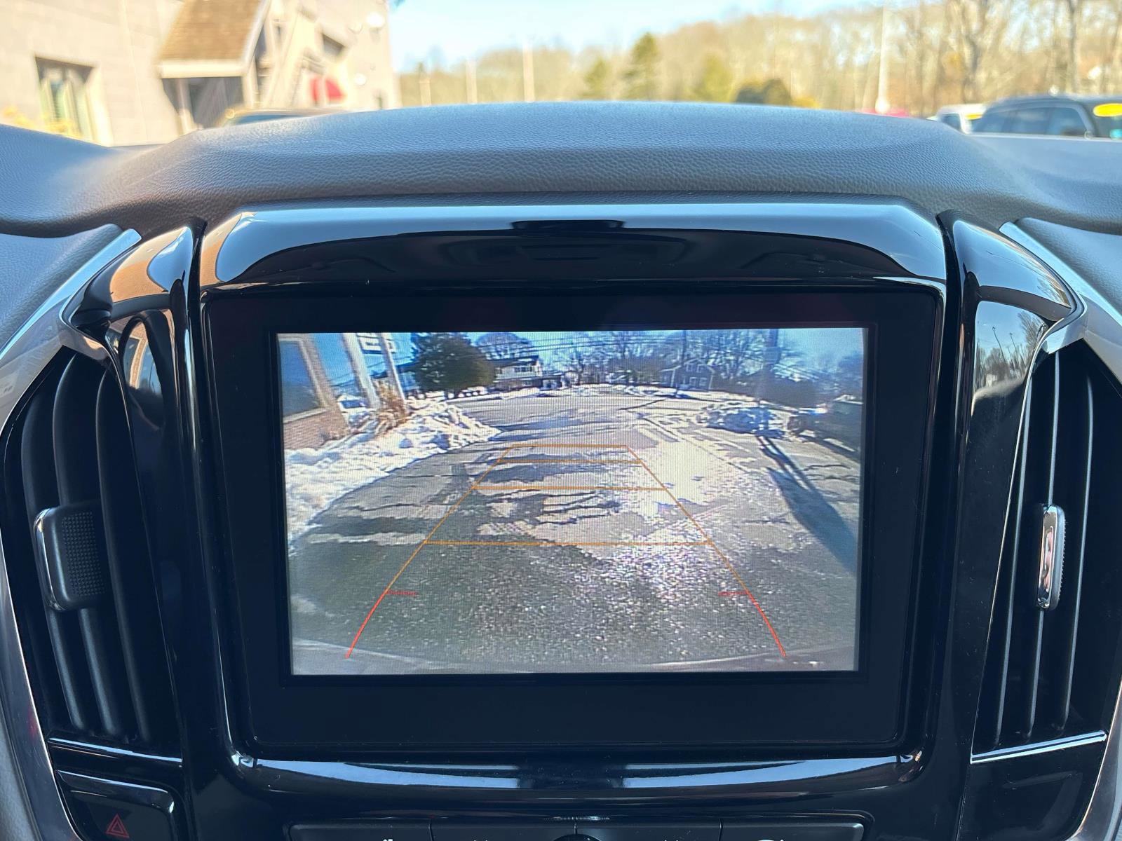 Used 2019 Chevrolet Traverse LT image 14