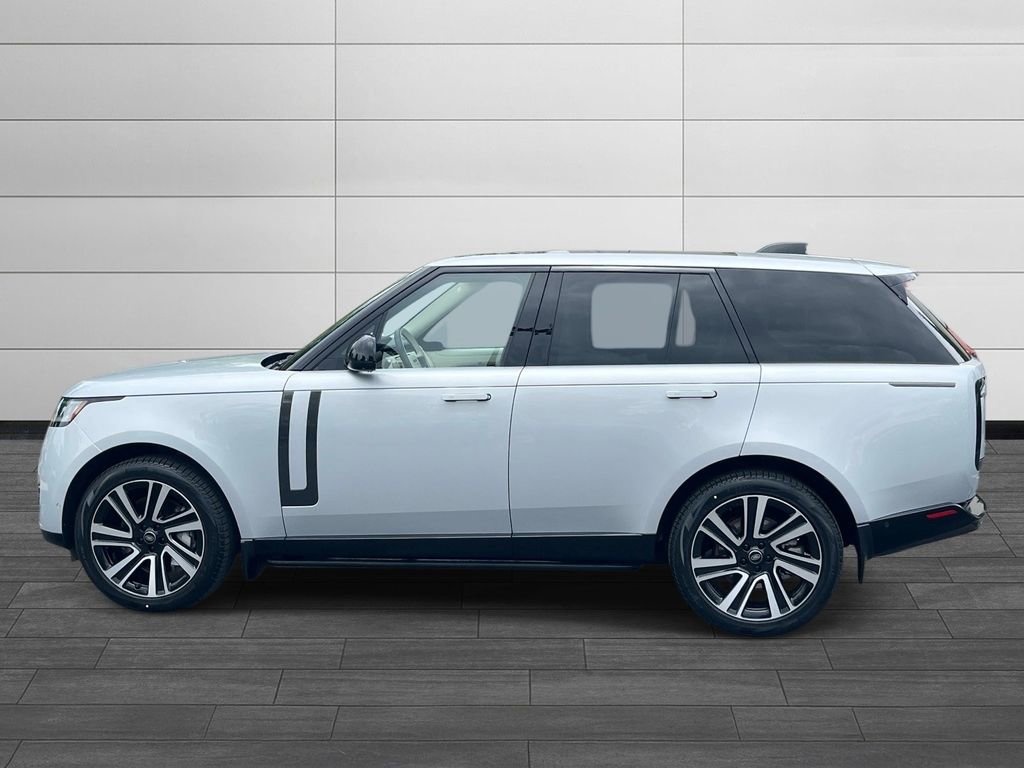 Certified 2023 Land Rover Range Rover SE AWD/4WD image 2