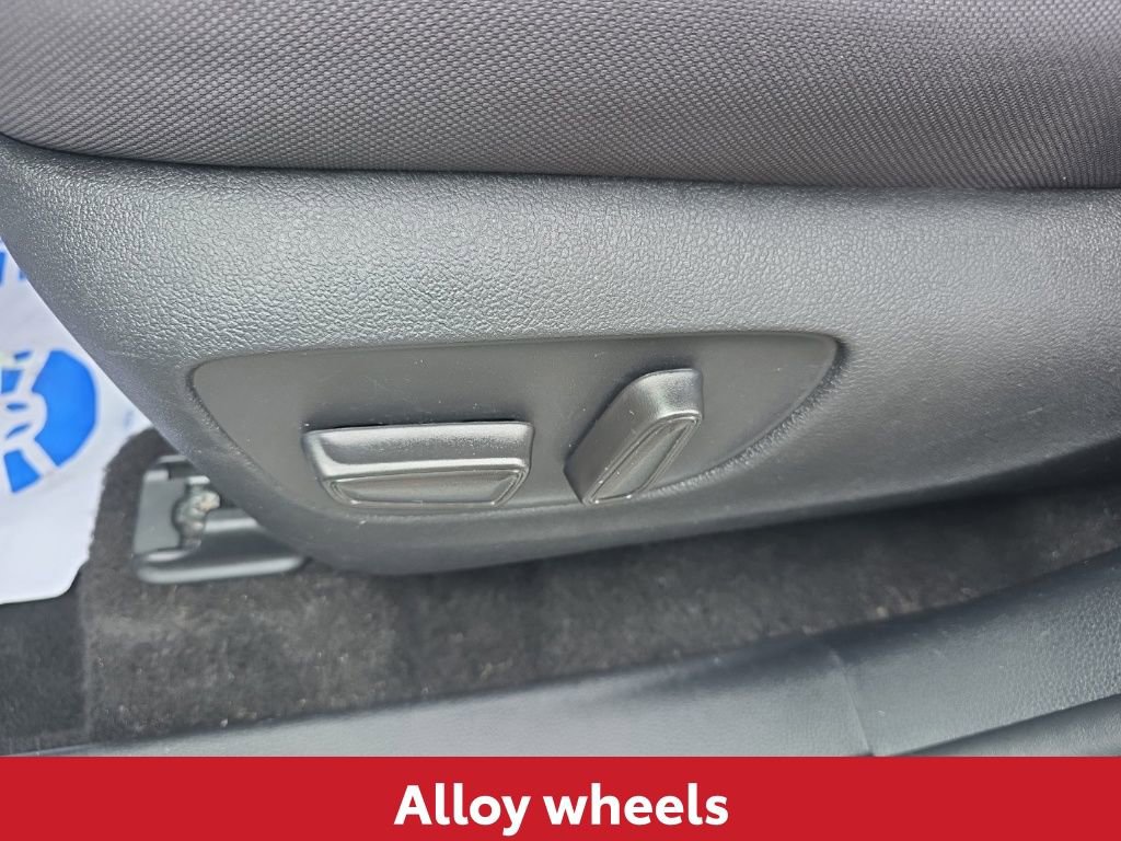 Used 2024 Toyota Highlander LE image 22