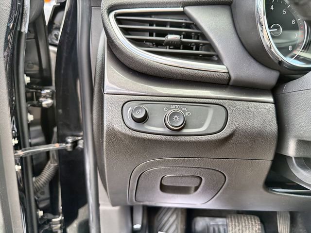 Certified 2018 Buick Encore Preferred FWD image 17
