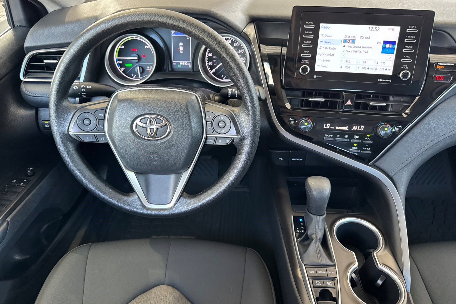 Used 2022 Toyota Camry LE FWD image 18