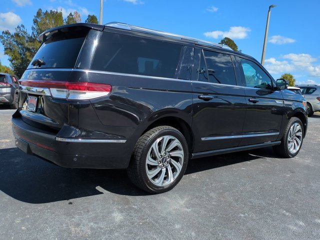Used 2024 Lincoln Navigator L 4WD image 4