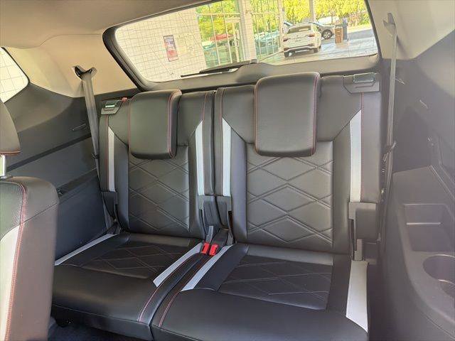 New 2024 Volkswagen Atlas Peak Edition SE AWD/4WD image 17