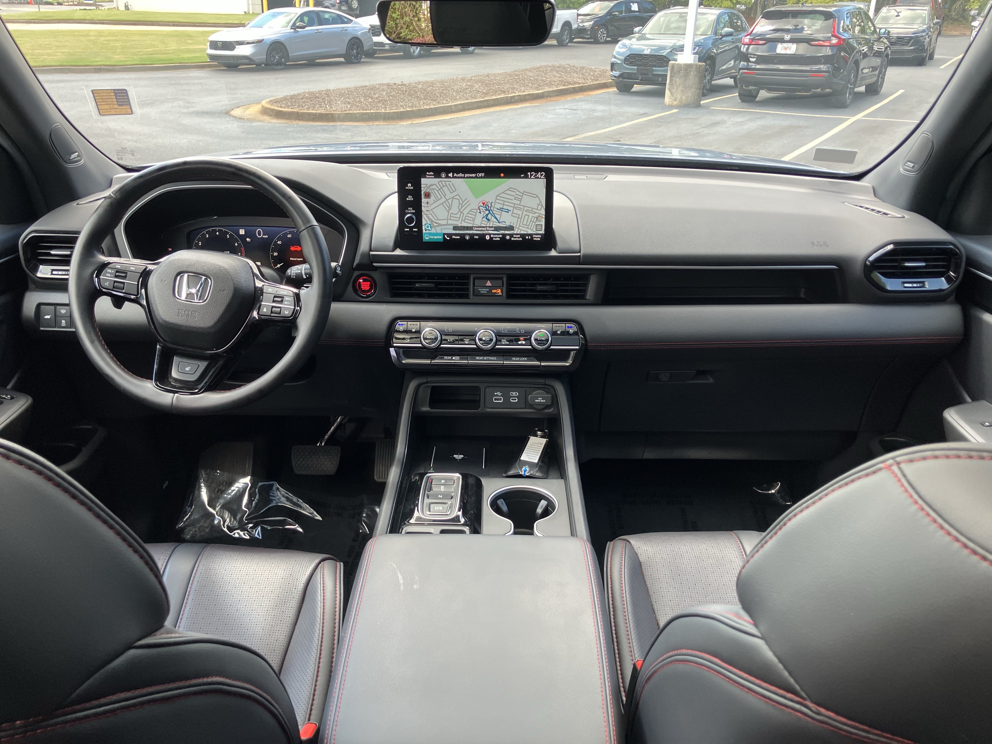 Certified 2025 Honda Pilot Black Edition image 35