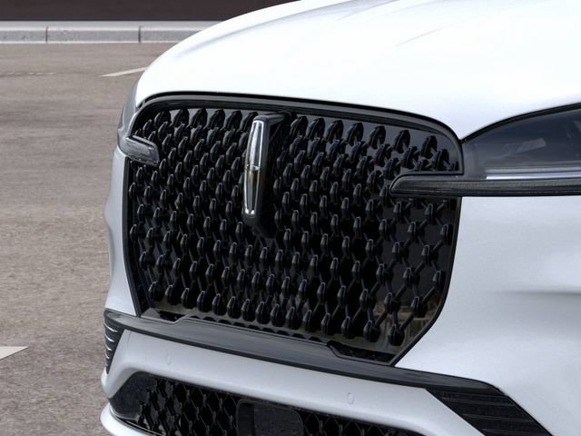 New 2026 Lincoln Aviator 2WD w/ Jet Appearance Package image 17