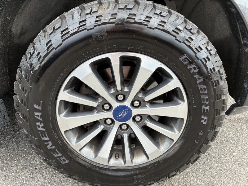 Used 2015 Ford Expedition XLT AWD/4WD image 21