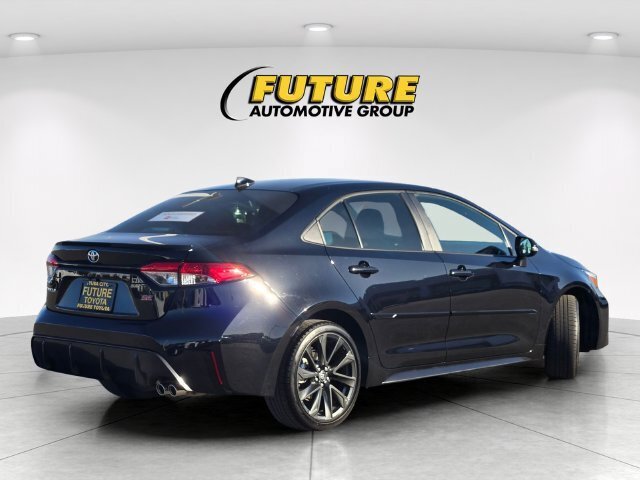 Used 2024 Toyota Corolla SE FWD image 5