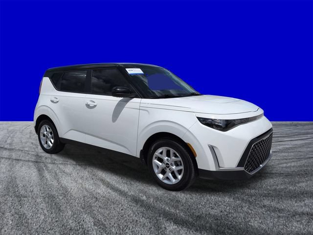 Used 2025 Kia Soul S FWD image 2
