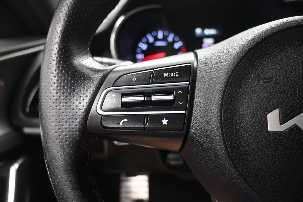 Used 2022 Kia Stinger GT1 AWD/4WD image 15