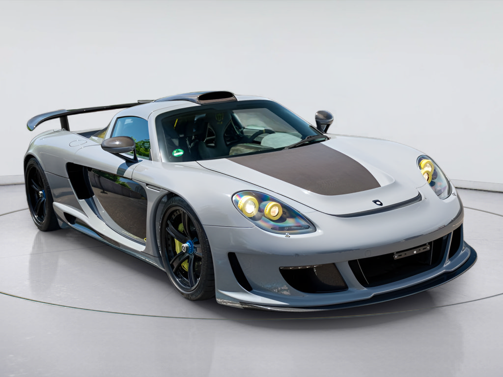 Used 2004 Porsche Carrera GT RWD image 3
