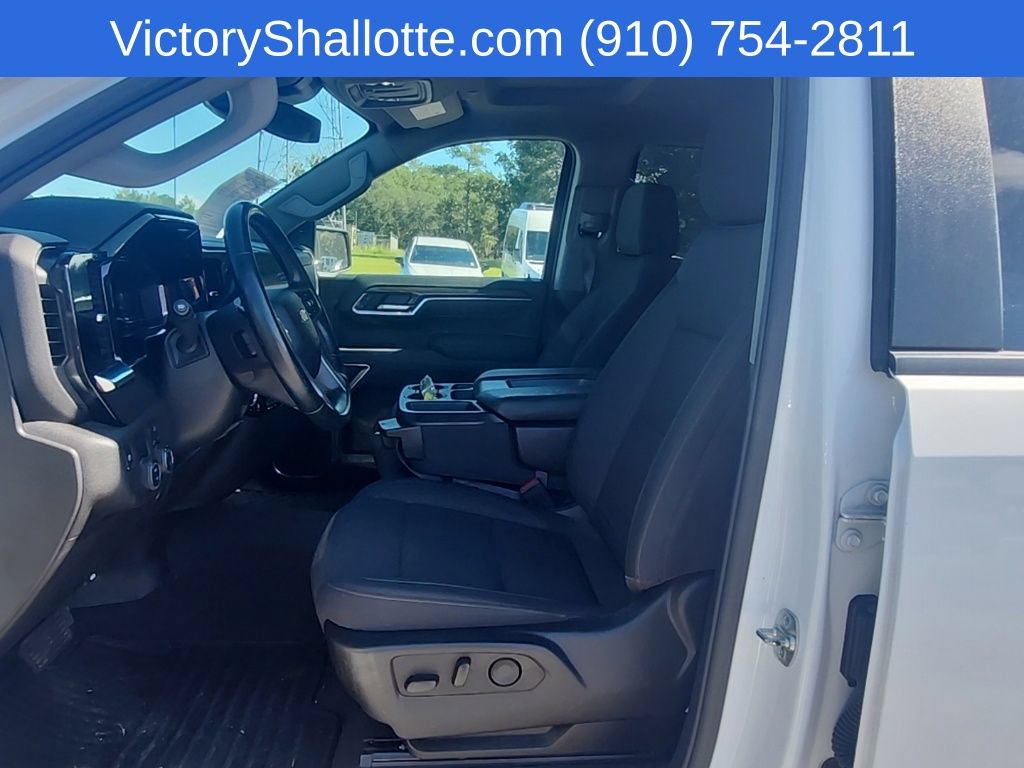 Used 2025 Chevrolet Silverado 1500 LT RWD image 16