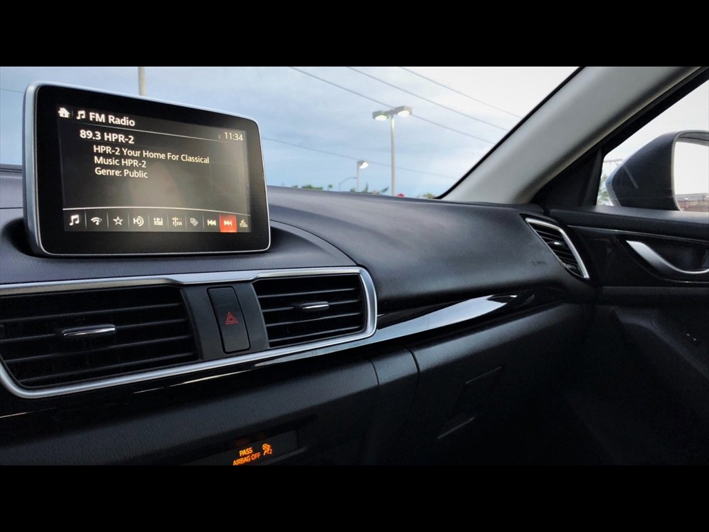 Used 2015 MAZDA MAZDA3 i Sport image 10