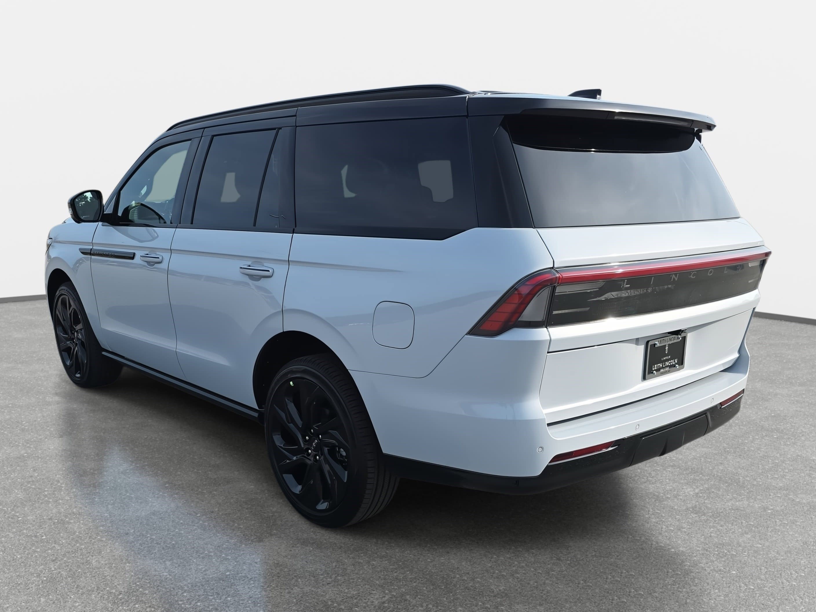 New 2025 Lincoln Navigator Black Label image 7