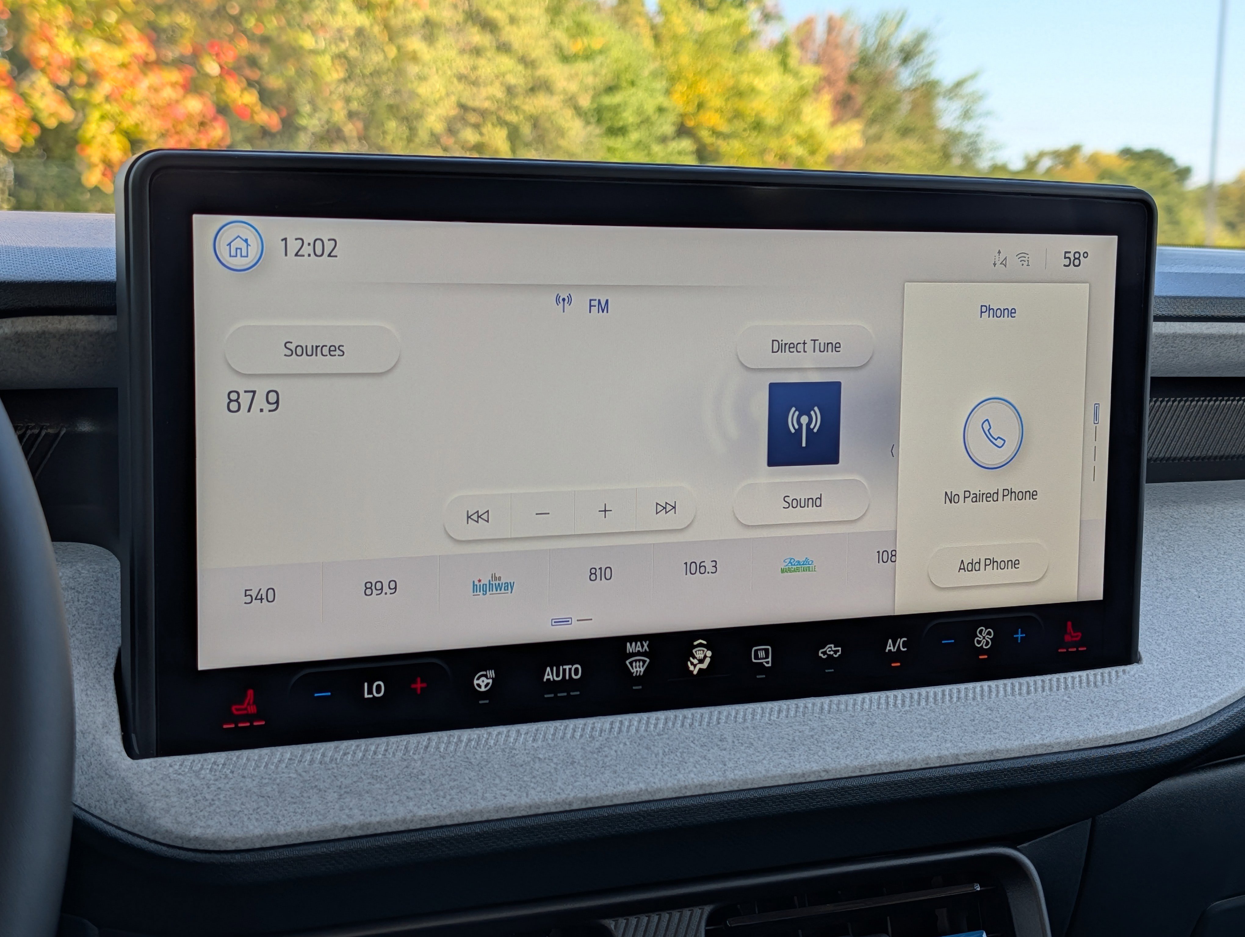 New 2025 Ford Maverick XLT w/ XLT Luxury Package image 17