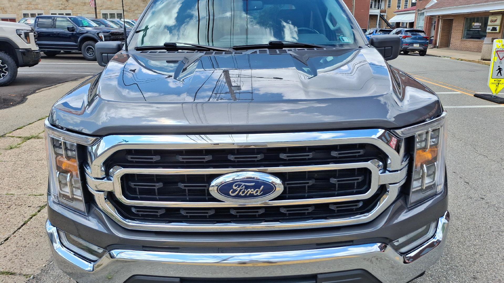 Used 2022 Ford F150 XLT w/ Equipment Group 302A High AWD/4WD image 2